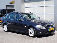 BMW 3-serie Touring - 318i High Executive|Xenon|Cruise|AC|PDC