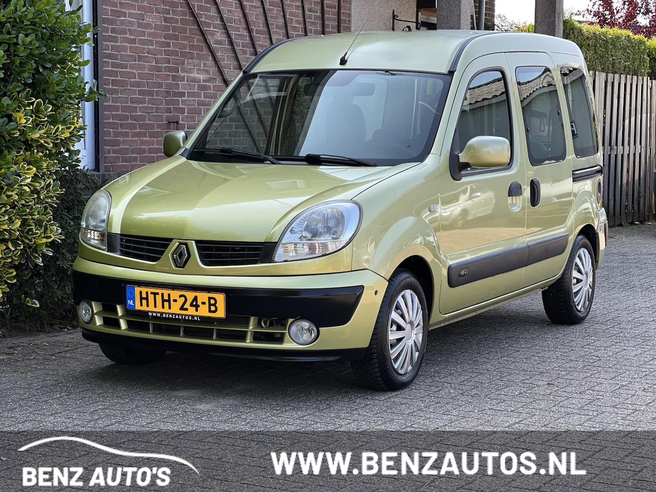 Renault Kangoo - 1.6-16V Expression Invalide-Mindervalide/Aangepast/Automaat - AutoWereld.nl