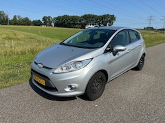 Ford Fiesta - 1.6 Titanium AIRCO | ONDERHOUDSBOEKJE
