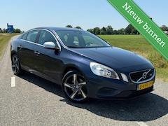 Volvo S60 - 1.6 T3 Aut R-Design 150pk | Orig NL
