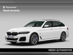 BMW 5-serie Touring - 530e Executive M-Sport | Panoramadak | Trekhaak | Stoelverwarming | Stuurverwarming |