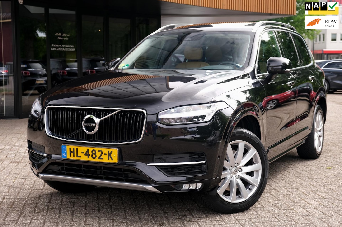 Volvo XC90 - 2.0 D4 R-Design/EXCL.BPM/Pano/7-Zits/Trekhaak/Exportprijs - AutoWereld.nl