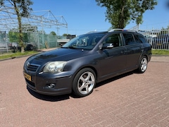 Toyota Avensis Wagon - 2.0 VVTi Executiv navi leer