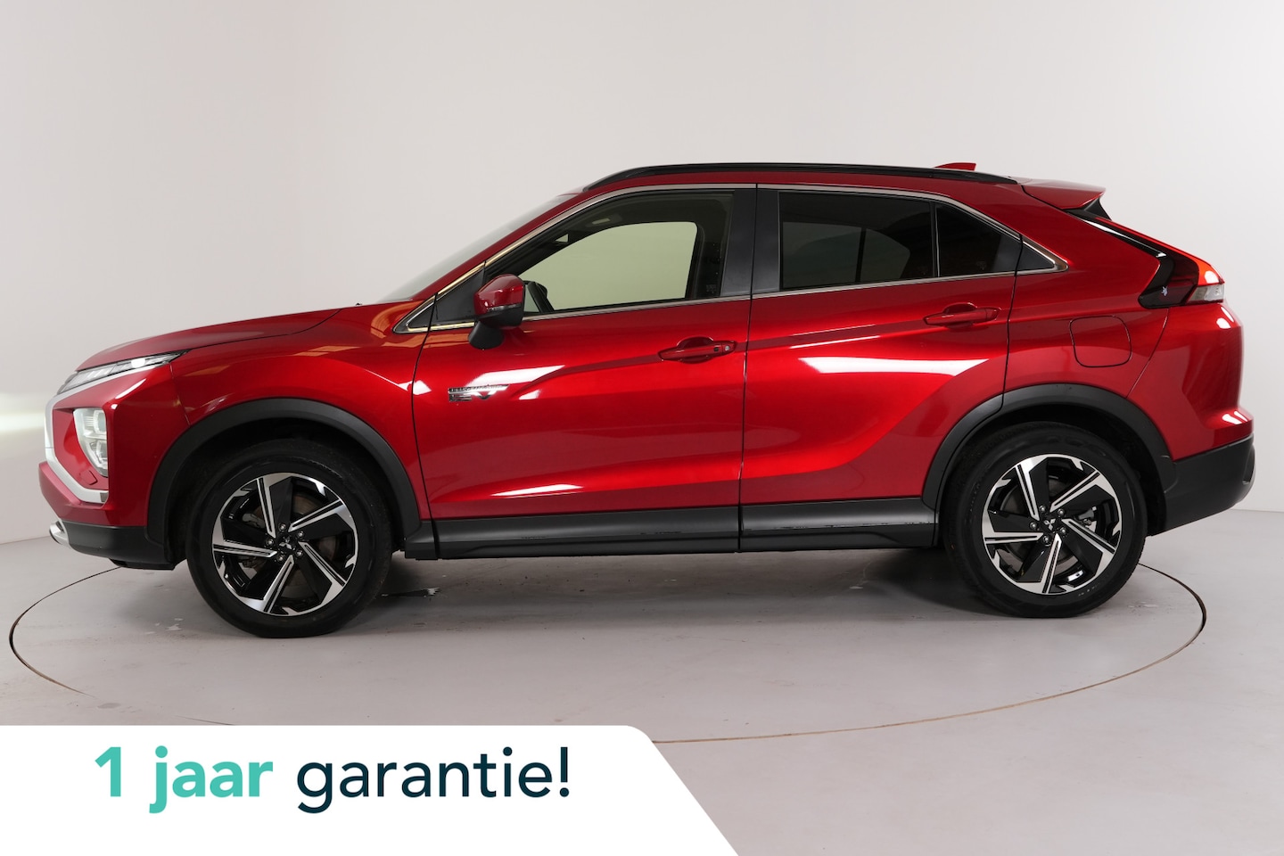 Mitsubishi Eclipse Cross - 2.4 PHEV Intense+ | Trekhaak | Camera | Cruise | Stl. verw. | 18" | Apple/Android | Metall - AutoWereld.nl