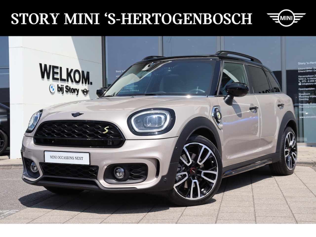 MINI Countryman - Cooper SE ALL4 JCW Automaat / Panoramadak / Achteruitrijcamera / Active Cruise Control / C - AutoWereld.nl