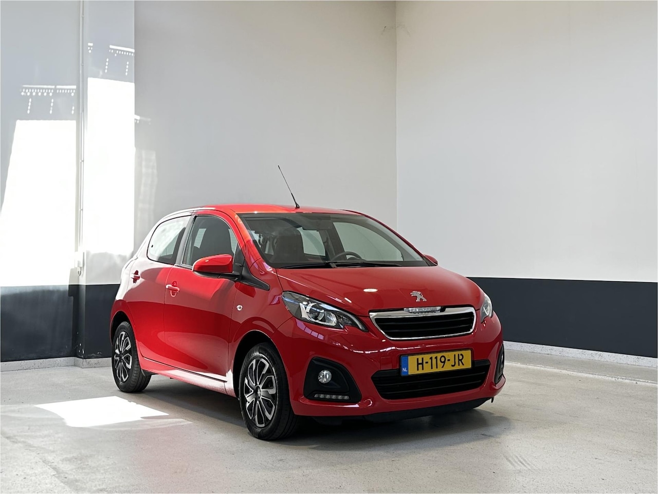 Peugeot 108 - 1.0 e-VTi Active | Apple Carplay / Android Auto | Navigatie middels smart device NL | 1 Ei - AutoWereld.nl