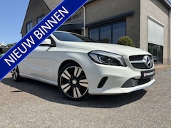 Mercedes-Benz A-klasse - 5DRS 180 Prestige Automaat Sportinterieur / Navigatie / Full LED