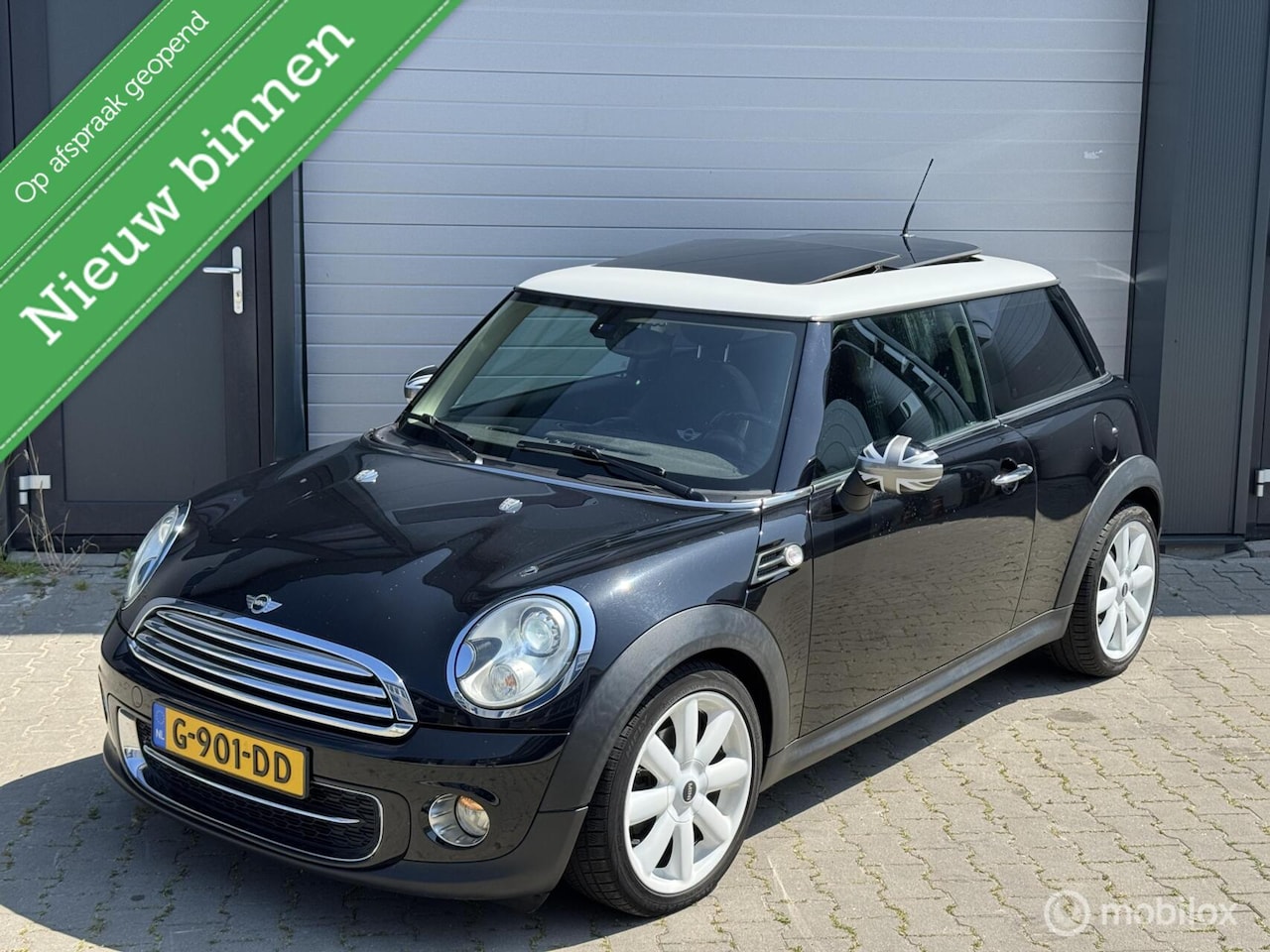MINI Cooper - Mini 1.6 D 10 Years II Navi| Pano| Pdc| Stoelve - AutoWereld.nl