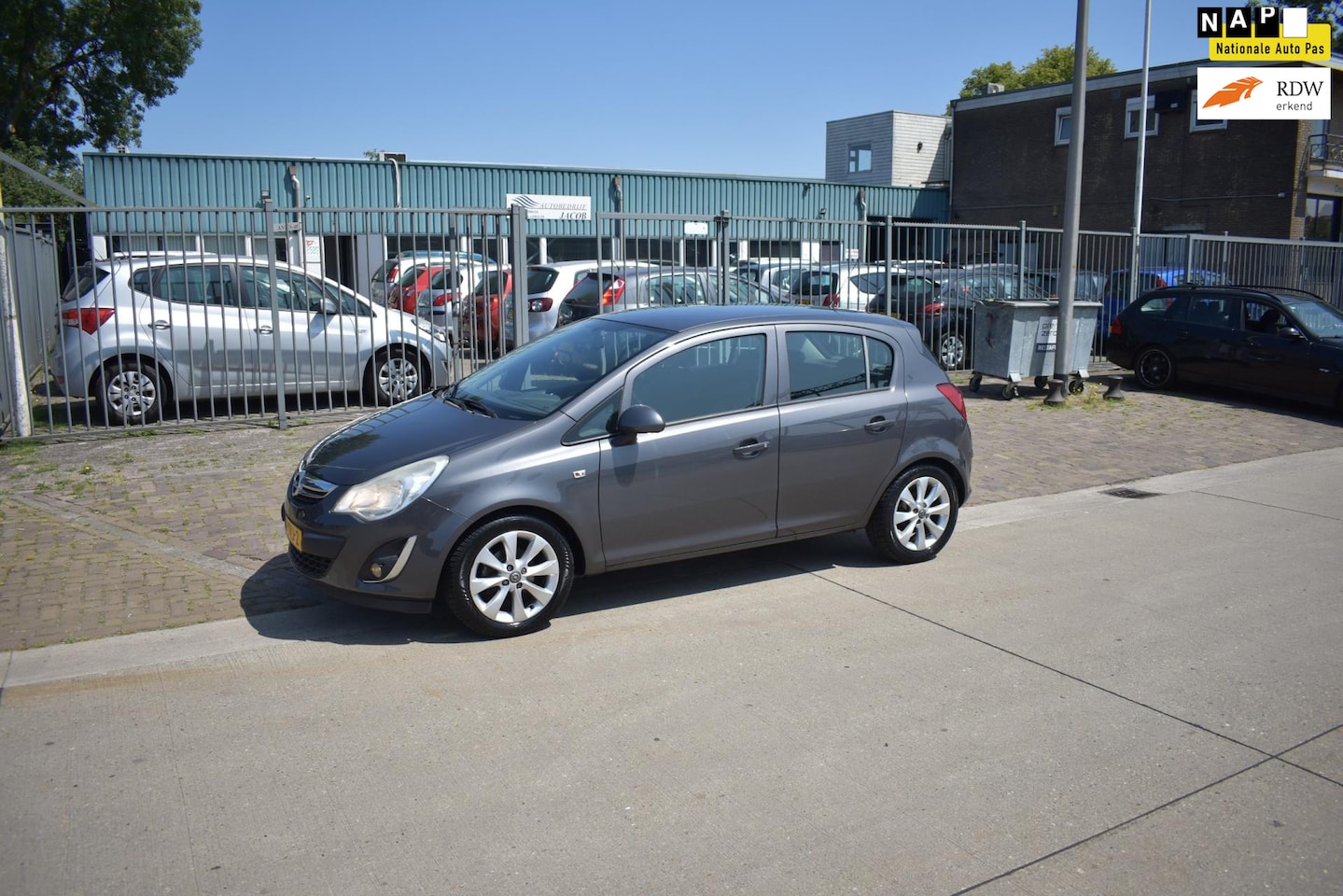 Opel Corsa - 1.2-16V Anniversary Edition 1.2-16V Anniversary Edition - AutoWereld.nl