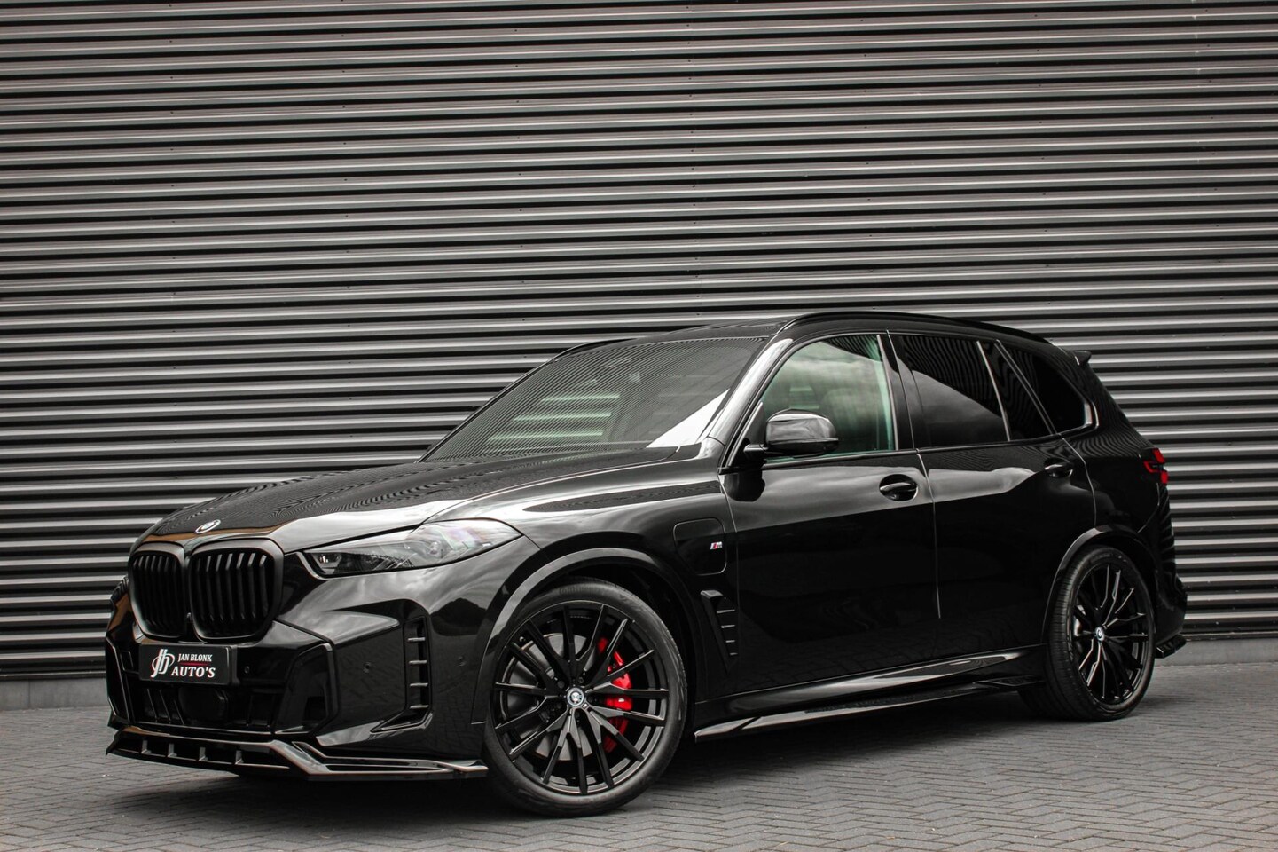 BMW X5 - XDrive50e High Executive / HEAD- UP / PANO- DAK / 4- WHEEL STRURING / LUCHTVERING / DRIVIN - AutoWereld.nl