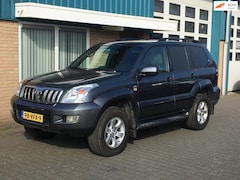 Toyota Land Cruiser - 3.0 D-4D VX Window Van