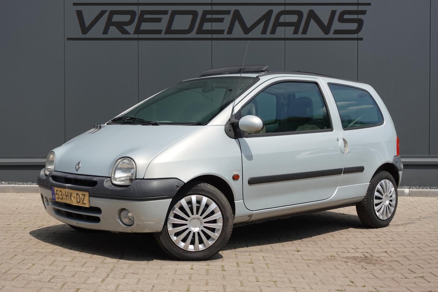 Renault Twingo - 1.2-16V Epicéa SCHUIFDAK - AutoWereld.nl