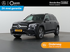 Mercedes-Benz GLB - 200 Premium Plus | AMG | Panoramadak | Sfeerverlichting | Widescreen | Stoelverwarming |