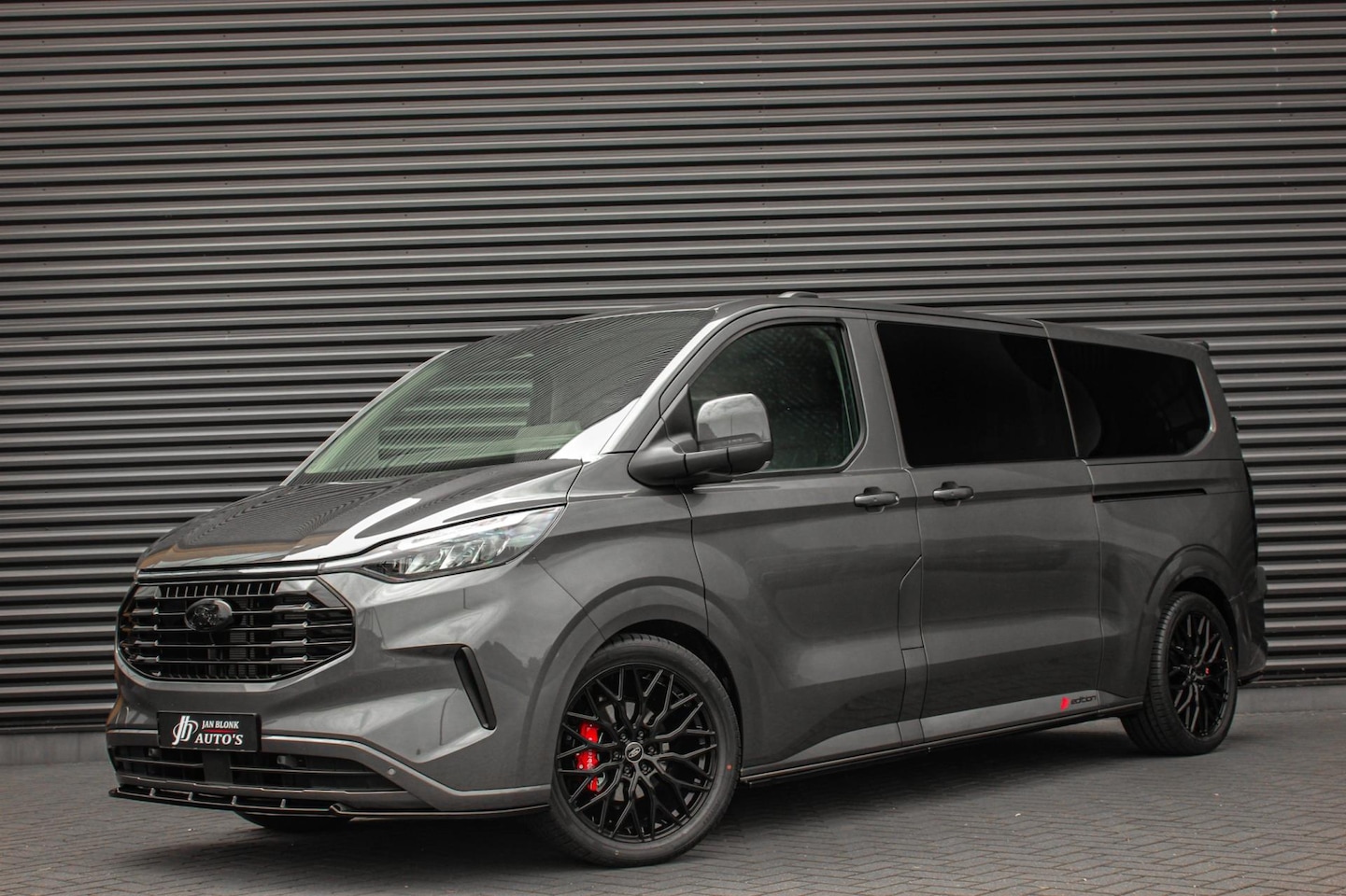 Ford Transit Custom - 2.0 TDCI L2H1 170PK Limited DC / DUBBEL CABINE / JB- EDITION / DRIVER ASSISTANCE PACK / 3- - AutoWereld.nl