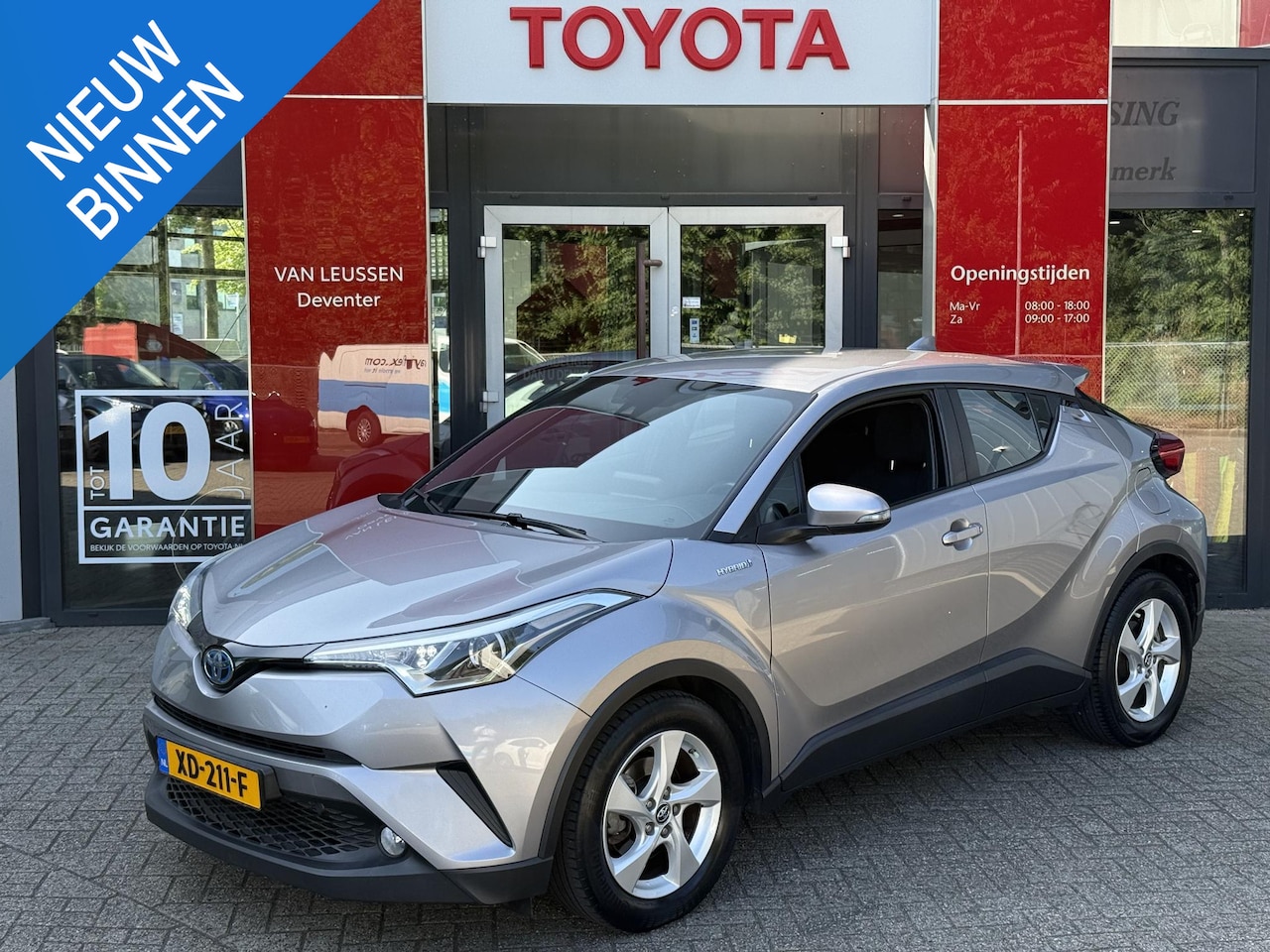 Toyota C-HR - 1.8 Hybrid Dynamic KEYLESS STOELVERARMING BLIND-SPOT LM 17" ELEK RAMEN/SPIEGELS - AutoWereld.nl