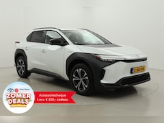 Toyota bZ4X - Dynamic 71 kWh | Warmtepomp | Dodehoek detectie | Navigatie | 360 camera | Stoel-/stuurver
