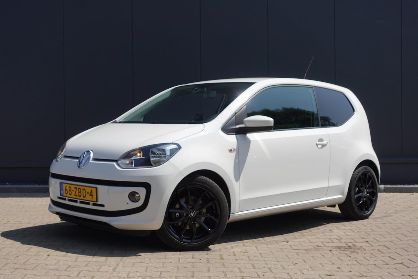 Volkswagen Up! - 1.0 high up! AUTOMAAT - AutoWereld.nl