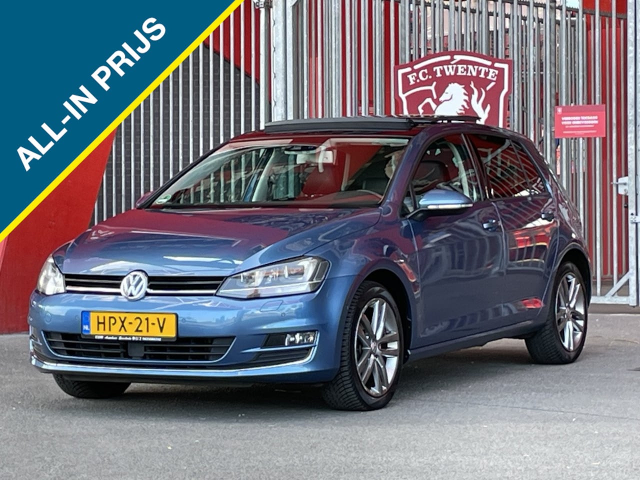 Volkswagen Golf - BOMVOL PANO NAVI AUTOMAAT EN M 1.4 TSI Highline - AutoWereld.nl
