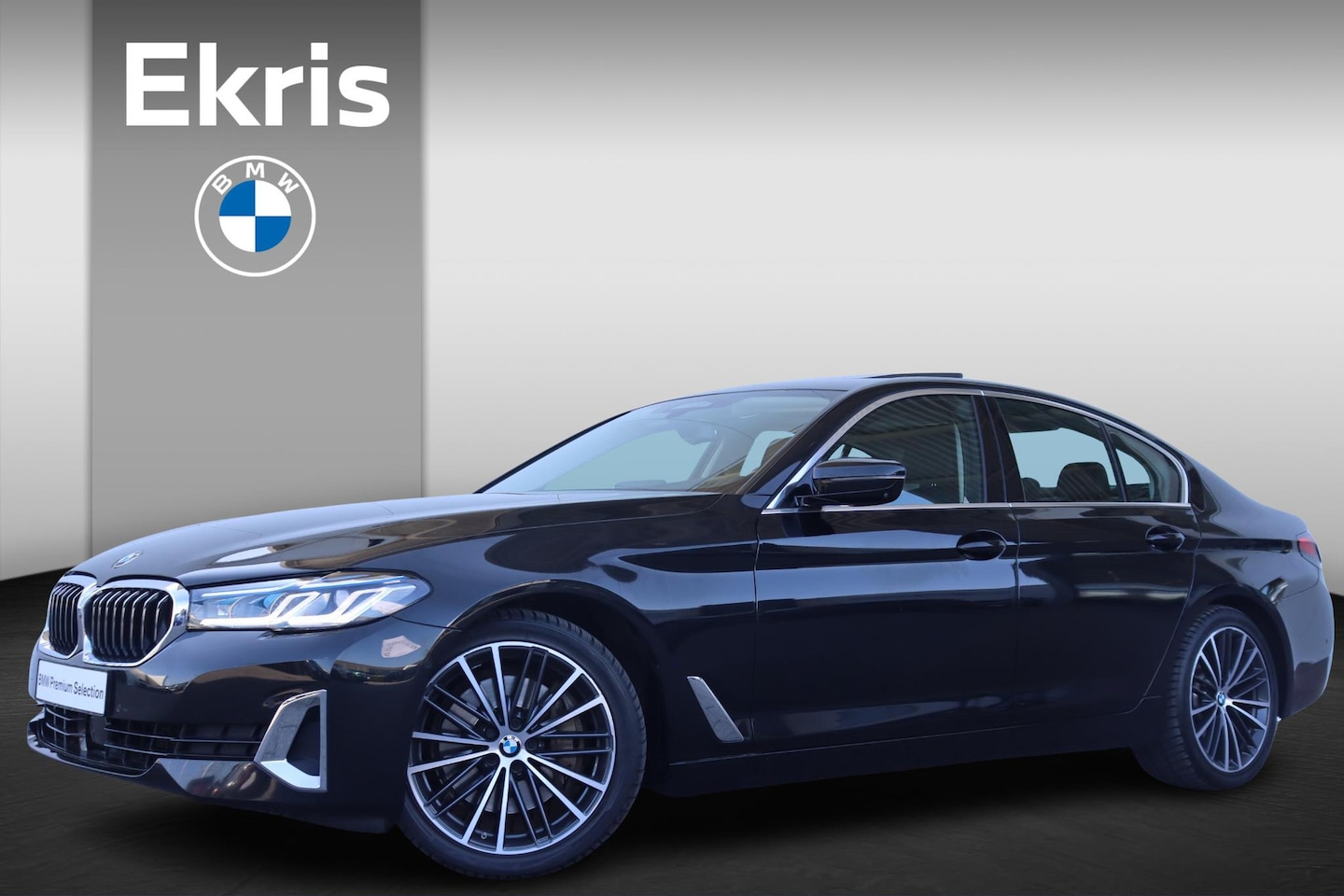 BMW 5-serie - 540i High Executive Stuurwiel verwarming/ Comfort Access/ Elektrische Trekhaak/ Stoelverwa - AutoWereld.nl