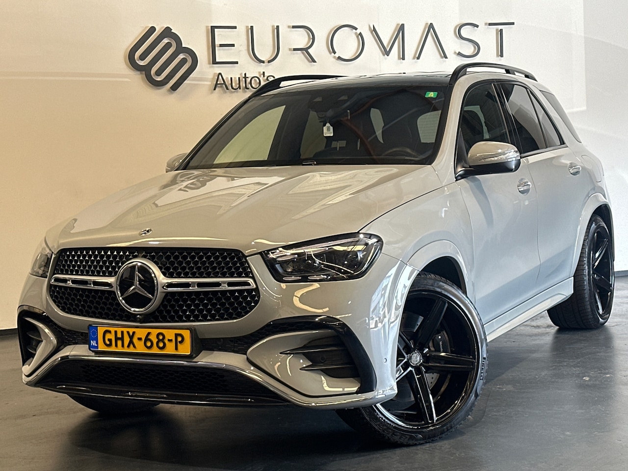 Mercedes-Benz GLE-Klasse - 400 e 4MATIC AMG Line Premium Plus Panorama Schuif-Kanteldak | Airmatic | Burmester Sound - AutoWereld.nl