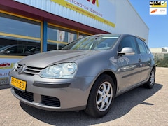 Volkswagen Golf - 1.6 FSI Trendline AIRCO