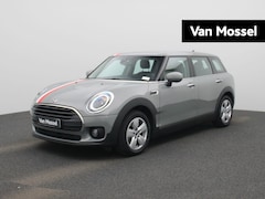 MINI Clubman - 1.5 Cooper Business Edition Achteruitrijcamera | Apple Carplay/Android Auto | Stoelverwarm
