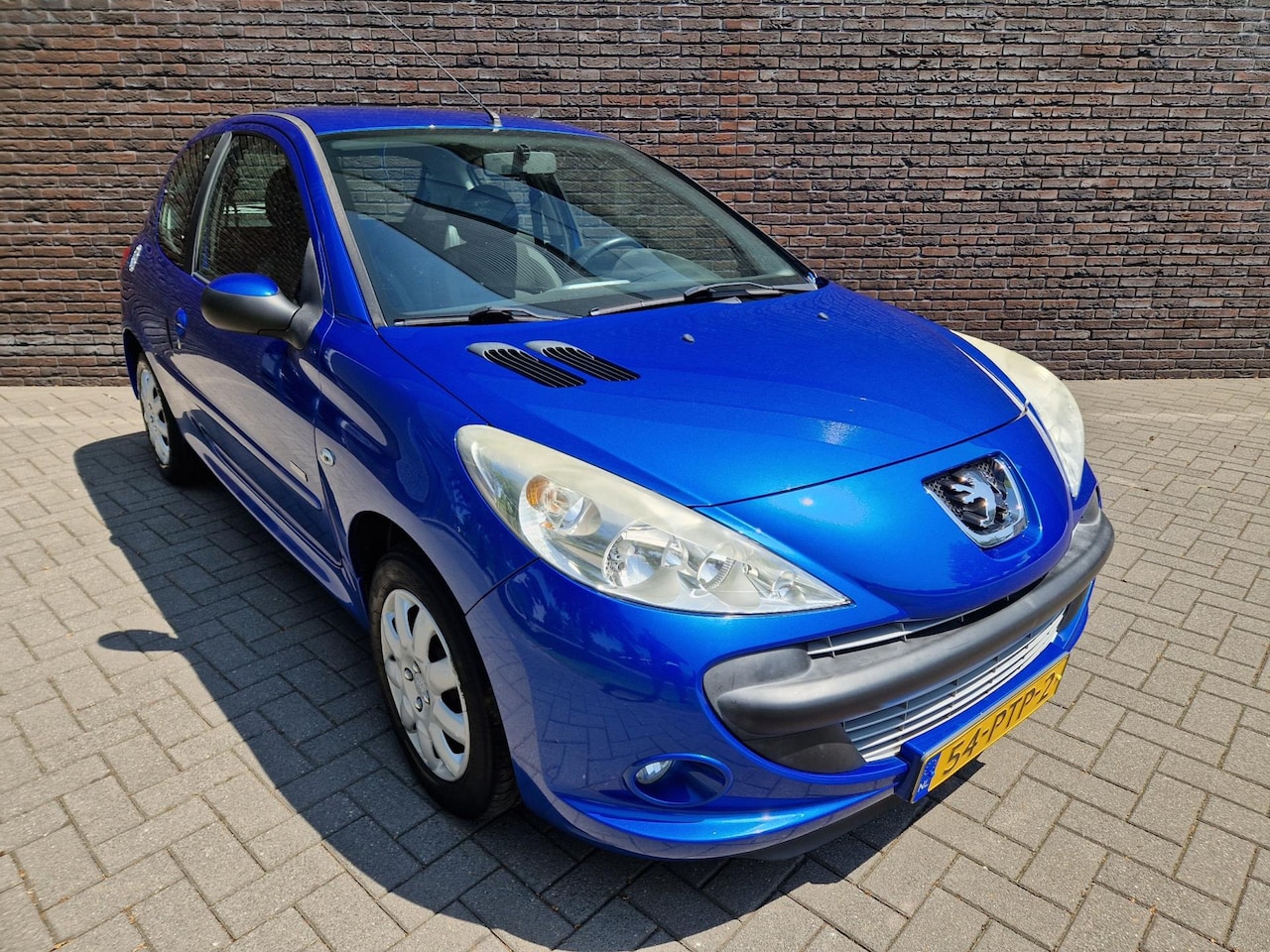 Peugeot 206 - 1.4 Millesim 200 APK 03-'26 dealer onderhouden - AutoWereld.nl