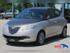 Lancia Y(psilon) - Ypsilon 0.9 TwinAir Platinum AUTOMAAT LEER NAVI
