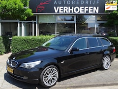 BMW 5-serie Touring - 523i - AUTOMAAT - PANORAMADAK - STOEL VERW - XENON - NAVI - CARPLAY