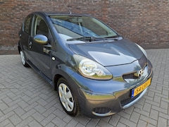 Toyota Aygo - 1.0-12V Comfort 5 deurs airco APK 06-2026 radio