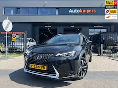 Lexus UX - 250h Comfort Line | Met o.a. elektrische achterklep, achteruitrijcamera, navigatie, stoelv