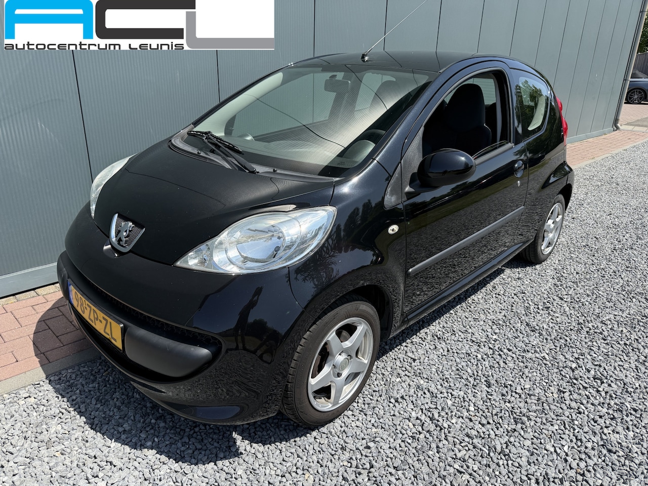 Peugeot 107 - 1.0-12V XS Airco 3-drs - AutoWereld.nl