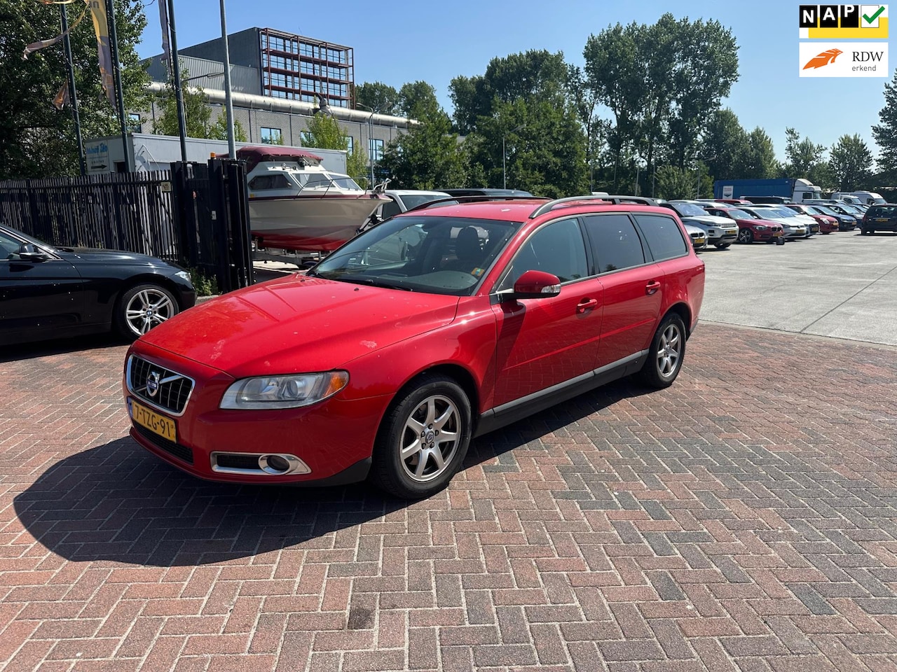 Volvo V70 - 2.4D Momentum NW DISTR RIEM! 2010 - AutoWereld.nl