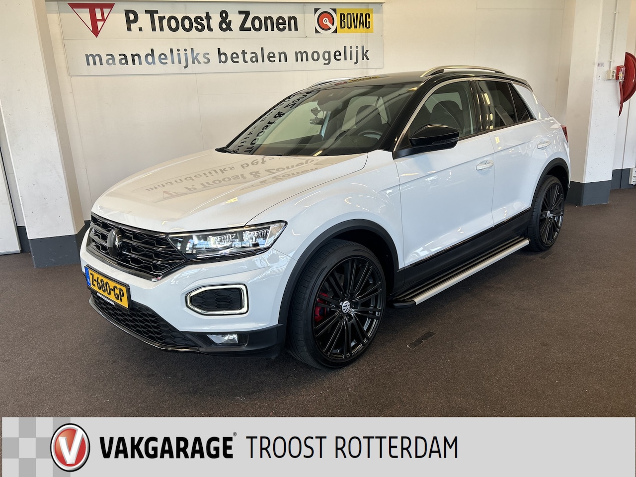 Volkswagen T-Roc - 1.5 TSI Sport Business R | Automaat | Digital dashboard | Stoel+Stuurverwarming | Adaptiev - AutoWereld.nl