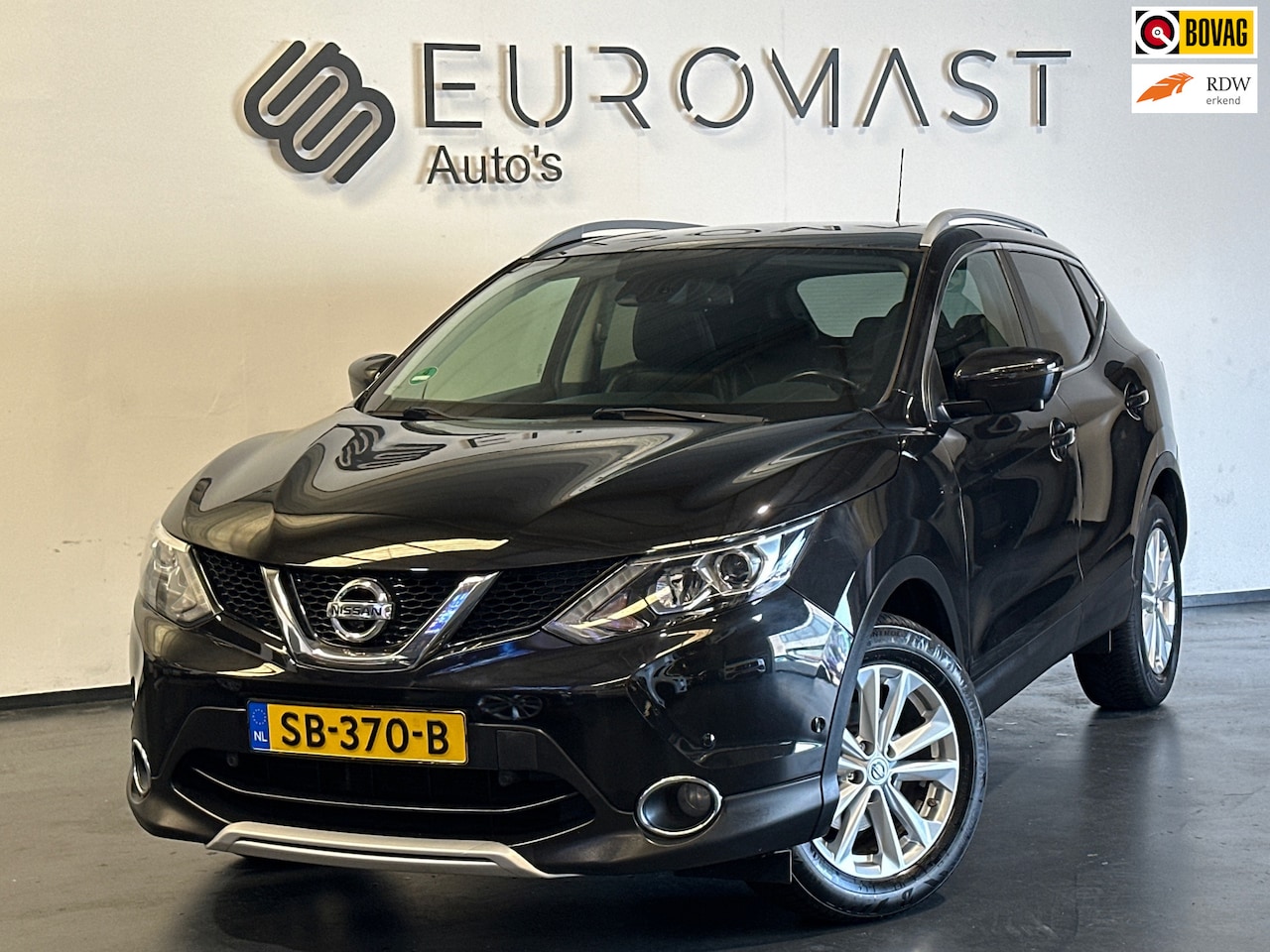 Nissan Qashqai - 1.2 Premier Edition Navi Airco Cruise Camera Stoelverwarming pdc Nieuwe Apk - AutoWereld.nl