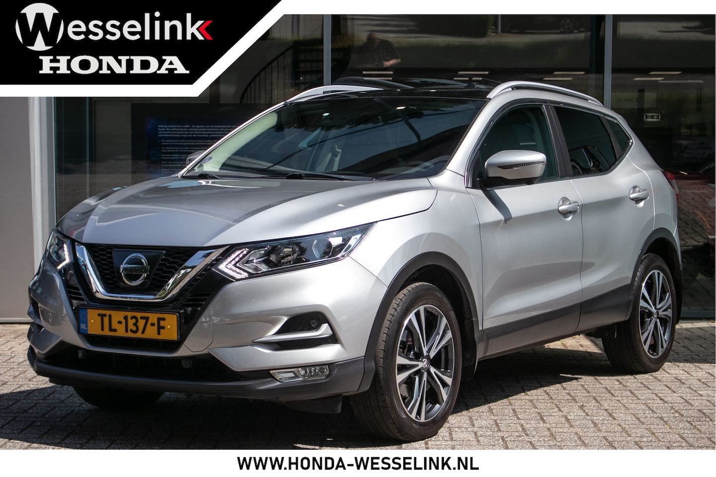 Nissan Qashqai - 1.6 N-Connecta - All in rijklaarprijs | Trekhaak | Panodak | Navi - AutoWereld.nl