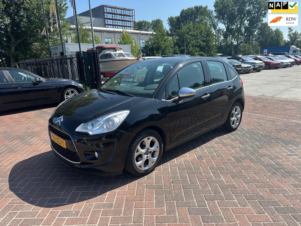 Citroën C3 - 1.6 e-HDi Collection Airco! 203DKM NAP! PANO! Zwart! - AutoWereld.nl