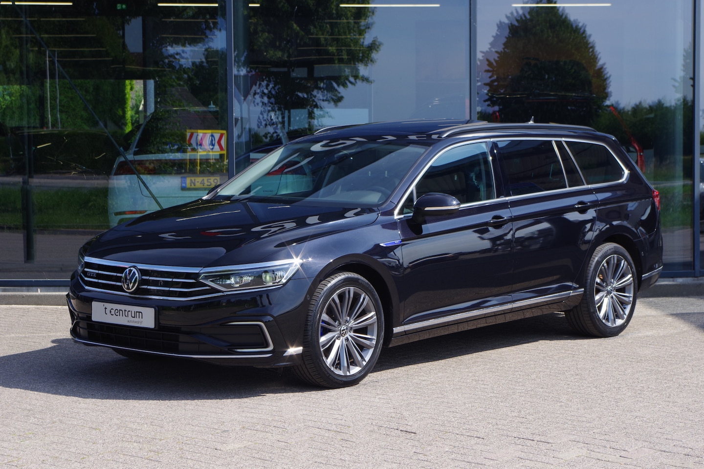 Volkswagen Passat Variant - 1.4 TSI 218 PK GTE Business PHEV, Panoramadak, Trekhaak, Adap. Cruise Control. - AutoWereld.nl