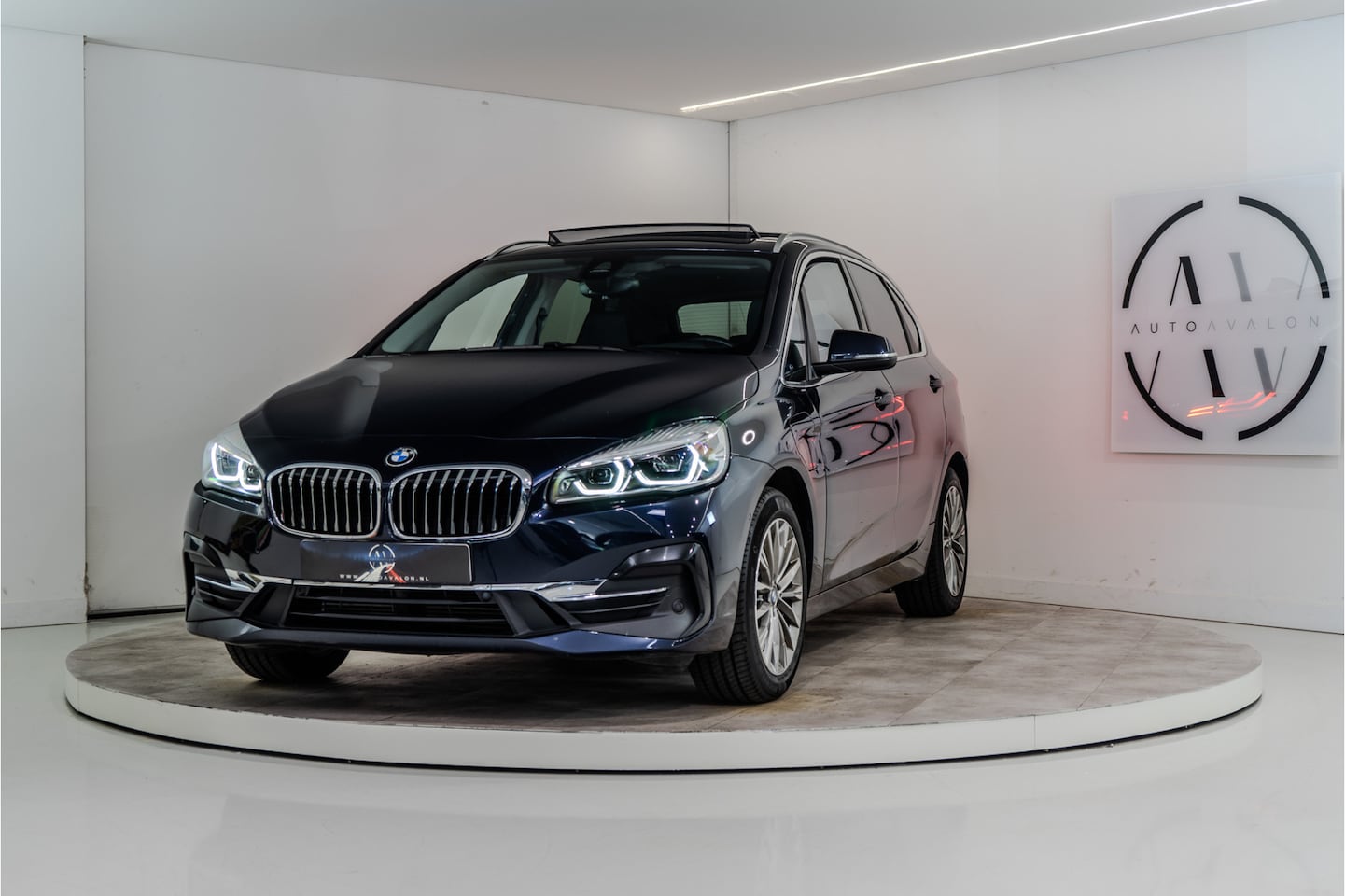 BMW 2-serie Active Tourer - 225xe iPerformance High Executive 224PK | LED "| Leder | Pano | HUD | Garantie - AutoWereld.nl