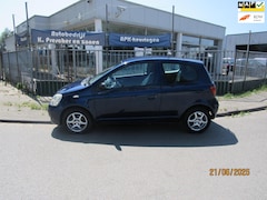 Toyota Yaris - 1.3 VVT-i Luna, airco, stuurbekrachtiging