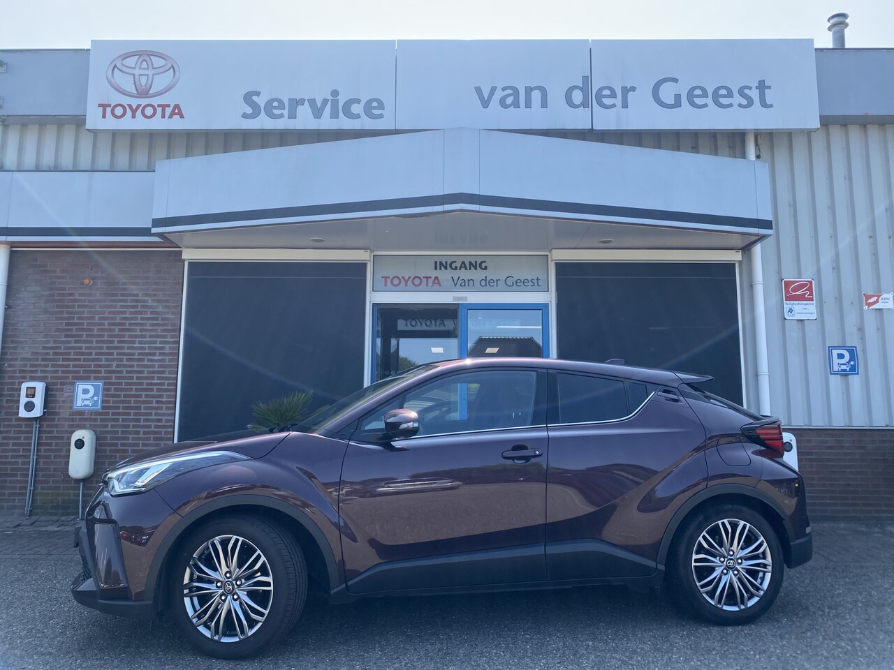 Toyota C-HR - 2.0 Hybrid Executive 2.0 Hybrid Executive - AutoWereld.nl