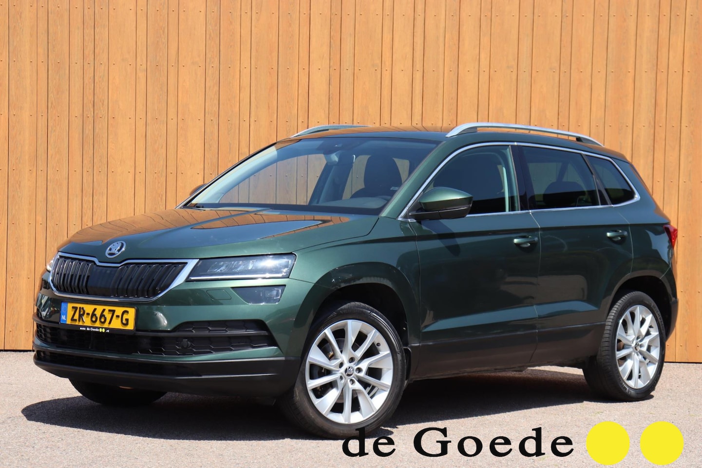 Skoda Karoq - 1.5 TSI ACT Style Bus. standkachel camera leer+vw el.klep trekhaak - AutoWereld.nl