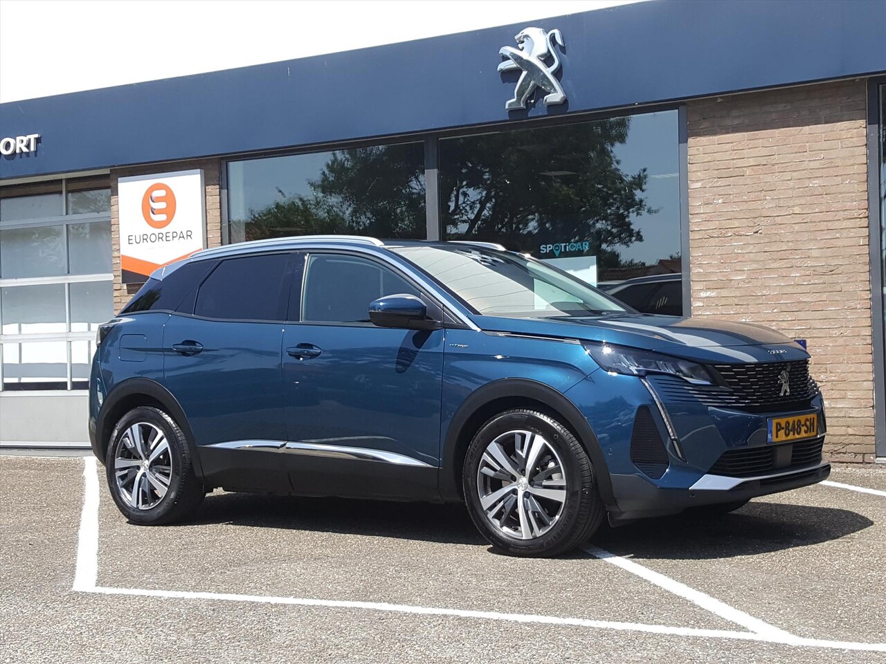 Peugeot 3008 - 1.6 Plug-in HYbrid 225pk Blue Lease Allure EAT8 AUTOMAAT Navigatie | TREKHAAK | Elektrisch - AutoWereld.nl