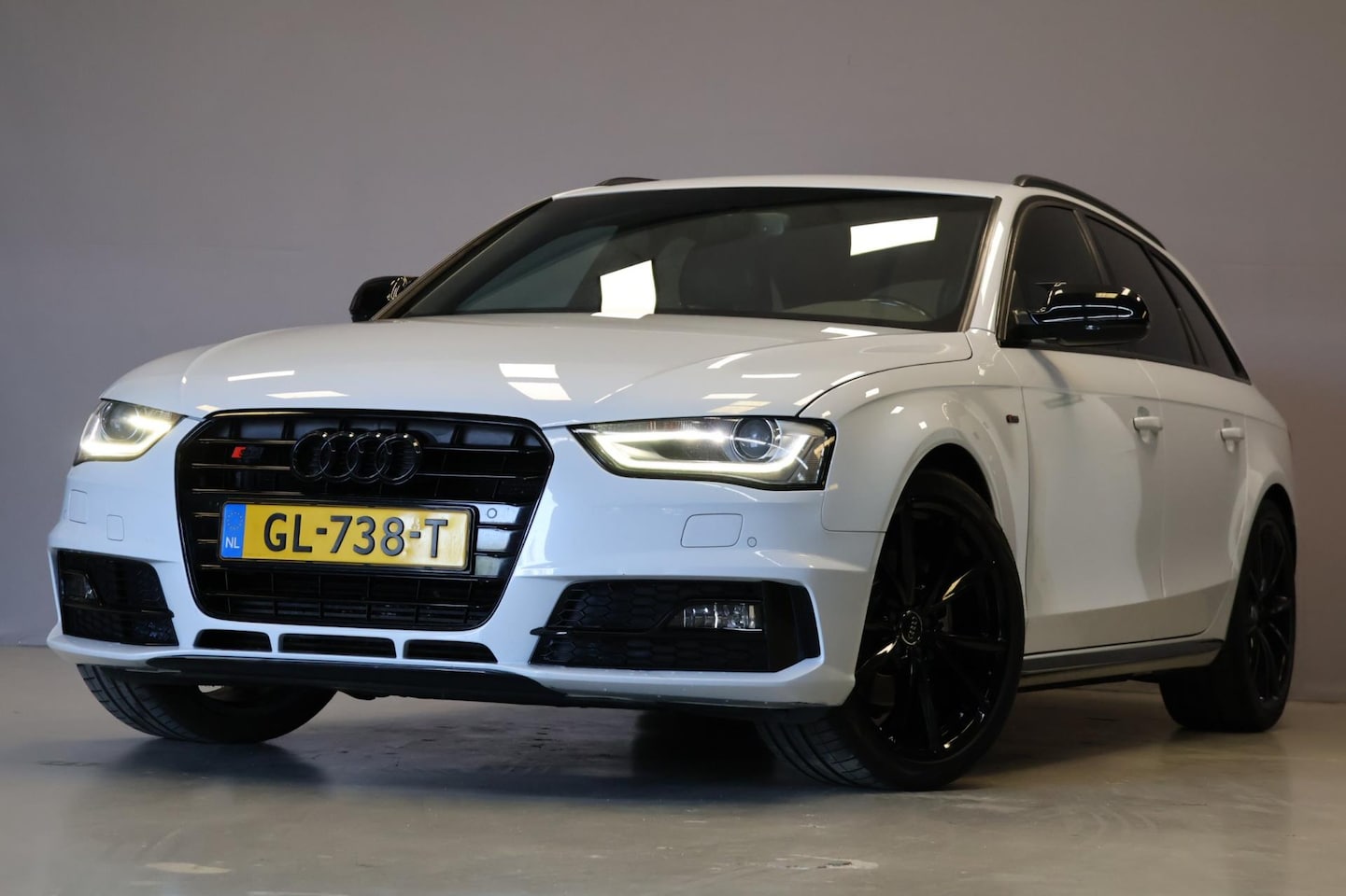 Audi A4 Avant - 1.8 TFSI S Line Competition Edition |AUT|Carplay| - AutoWereld.nl