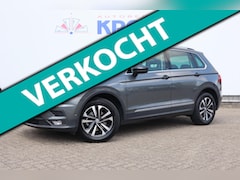 Volkswagen Tiguan - 1.5 TSI ACT IQ Comfortline Business /Automaat/Trekhaak elk/ Digitaal dasboard/ adaptieve c