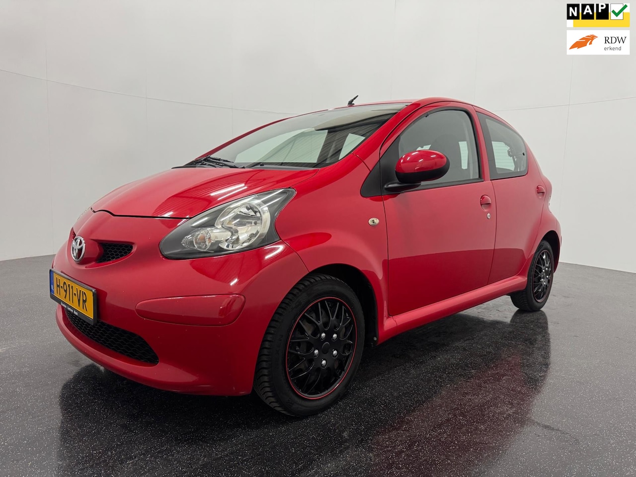 Toyota Aygo - 1.0-12V Airco / Apple carplay / android auto - AutoWereld.nl