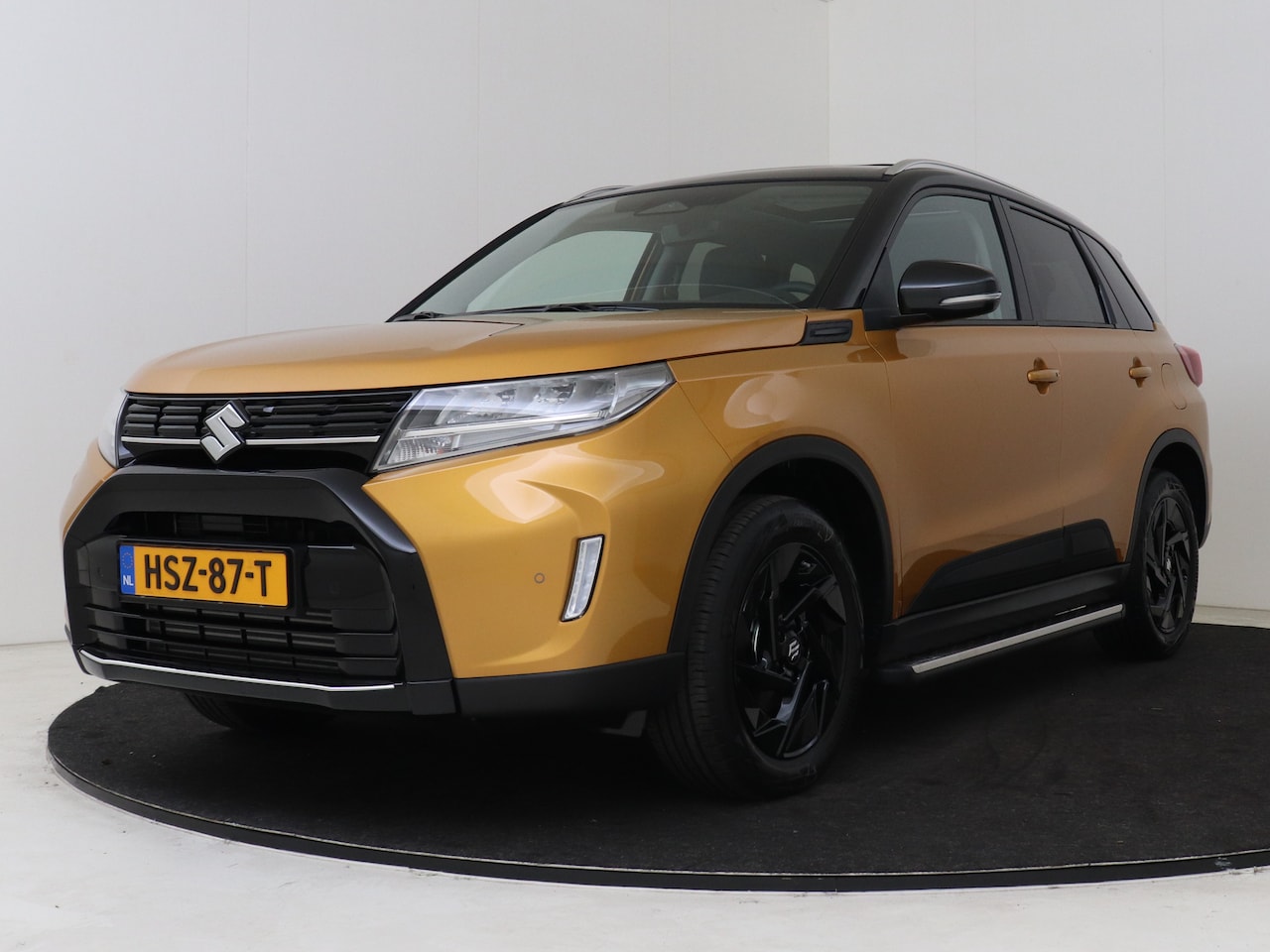 Suzuki Vitara - 1.4 Boosterjet Style Smart Hybrid Two Tone Black Edition Ltd | Panodak / Sunroof | Apple C - AutoWereld.nl