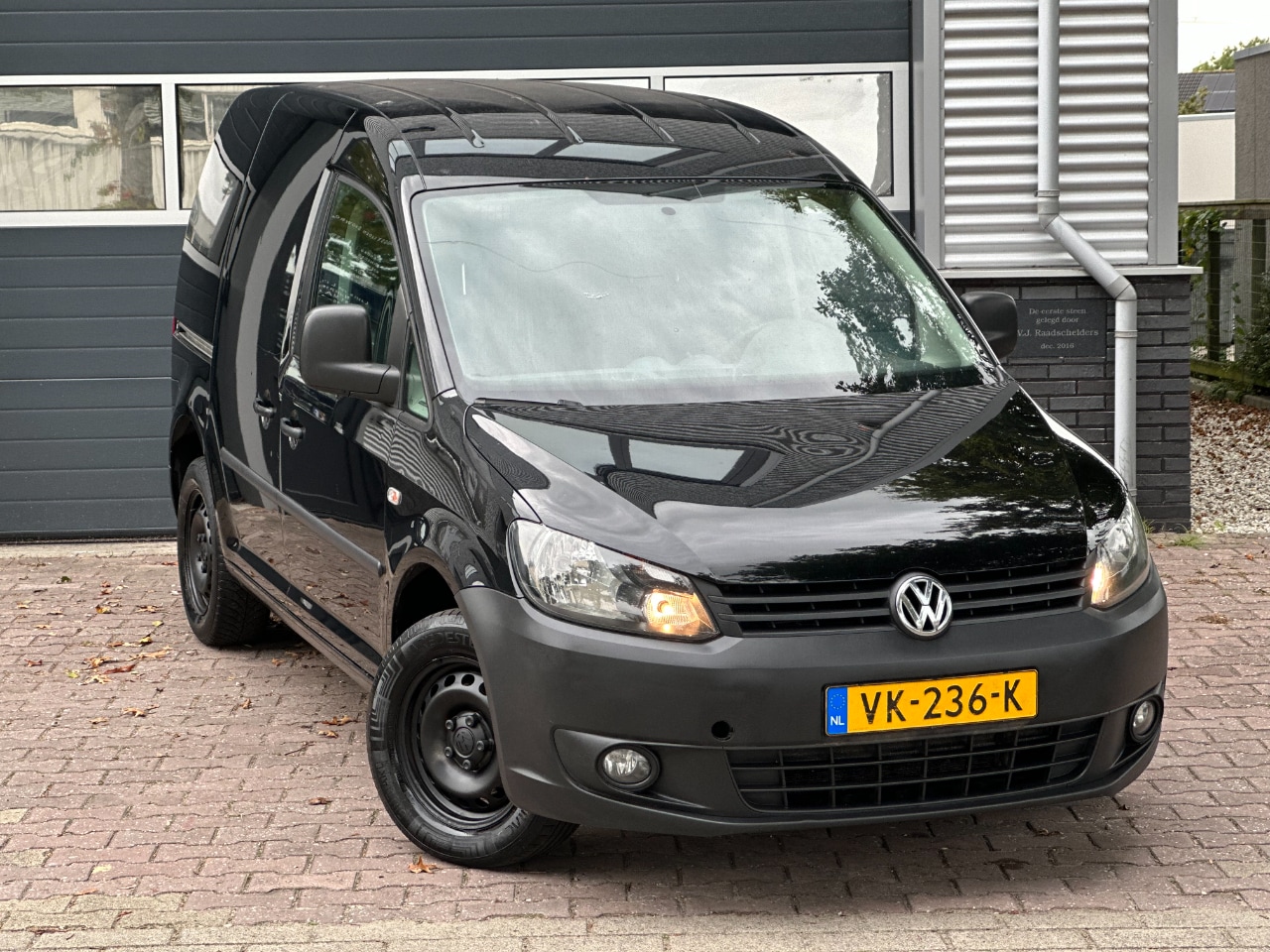 Volkswagen Caddy - 1.6 TDI EERSTE EIGENAAR - AutoWereld.nl