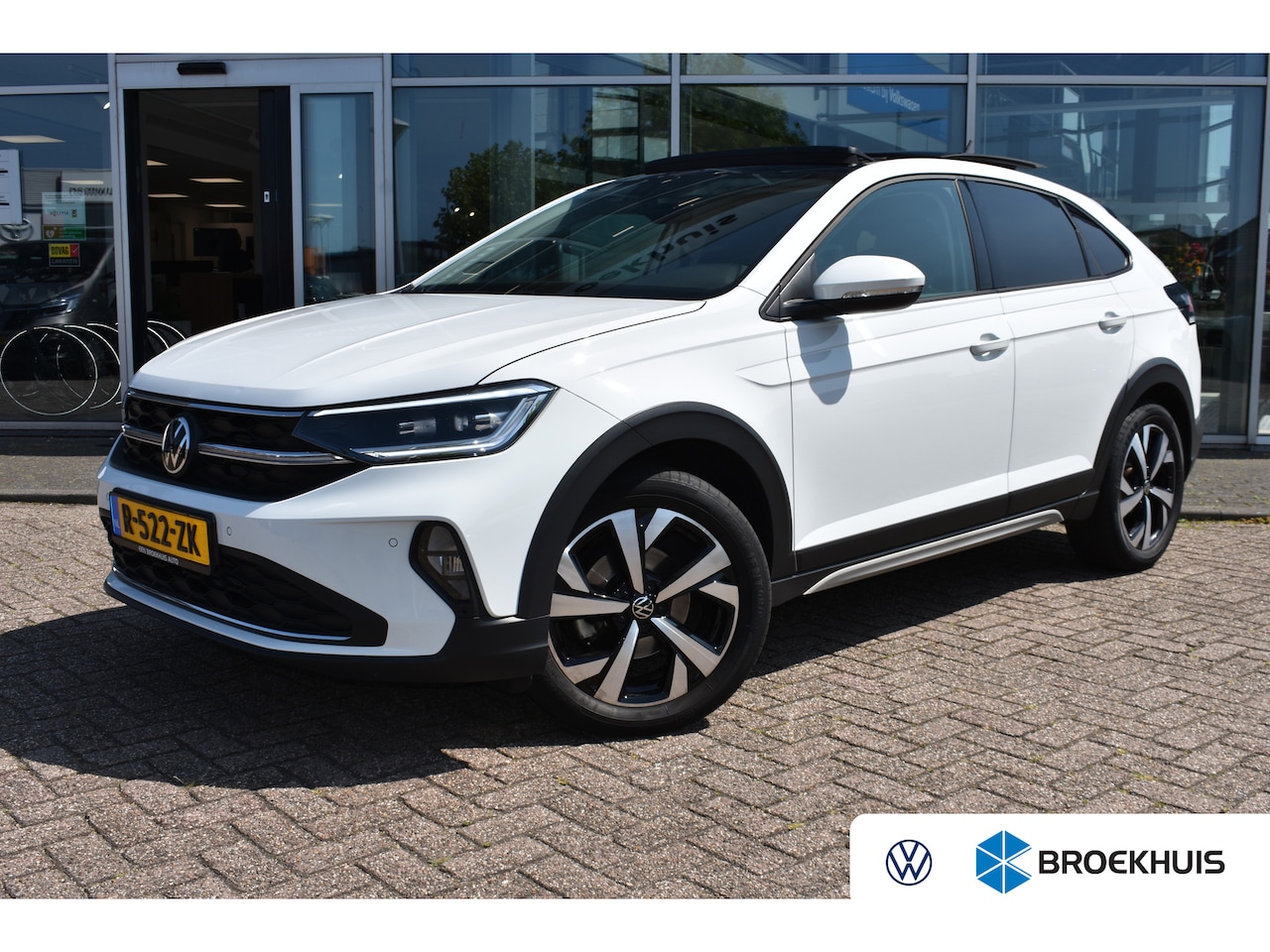 Volkswagen Taigo - 1.0 TSI 110PK DSG-7 Style | PANORAMADAK | NAVIGATIE | CAMERA | APP CONNECT - AutoWereld.nl