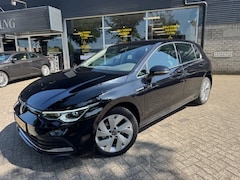 Volkswagen Golf - 1.5 eTSI Style Led/Masagestoel/Ergopakket/Camera